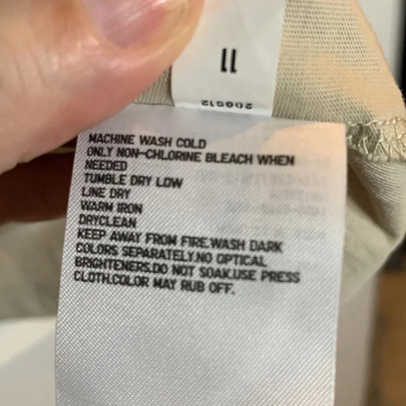 NWOT womens UNIQLO light beige cotton tshirt size large - Picture 4 of 7